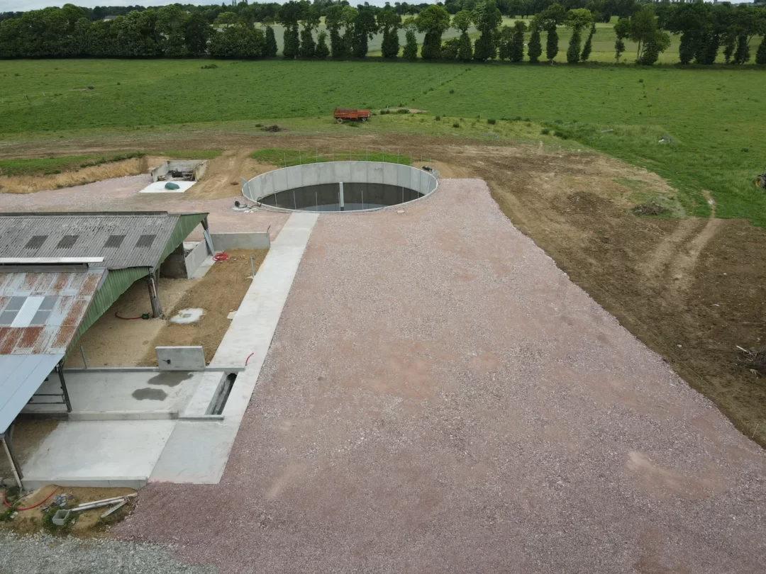 Terrassement fosse et canal à lisier